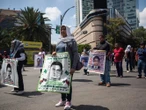 Embajada de EU advierte por protestas por aniversario del caso Ayotzinapa