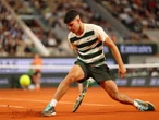 Alcaraz impone marca en Roland Garros