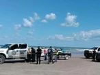 Entrenador fallece en el Golfo de Mexico al tratar de rescatar a su hijo que había sido arrastrado por la corriente