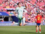 Gilberto Mora evita la caída de México ante España