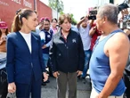 Sheinbaum visita zona afectada por inundación en Neza; ‘nadie se va a quedar desamparado’