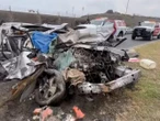 ¡Terrible! Pareja pierde la vida al estrellar su vehículo contra un tráiler