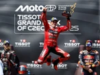 MotoGP: Marc Márquez gana la carrera en República Checa con caída de su hermano