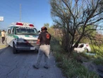 Choque entre camión de transporte de personal y vehículo compacto deja cuatro muertos