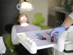 Detienen a falso dentista, que aprendió de tutoriales de internet, a tratar pacientes