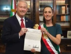 Acude embajador de EU a Palacio Nacional