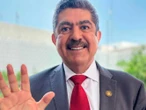 Manuel Espino sigue grave en terapia intensiva; Monreal pide respeto y solidaridad 