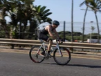 Pistorius compitió en triatlón; no incumplió libertad condicional