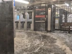 No es la CDMX... el Metro de NY se inundó, y graban 'cascadas con fuentes' en las estaciones