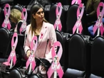 Diputadas se cansan del rosa; exigen recursos contra cáncer de mama