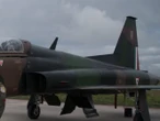Avión F5 de la FAM sufre ponchadura y daños menores