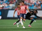 Milito defiende el estilo de juego de Chivas ante resultados adversos en Leagues Cup