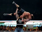 Brock Lesnar regresó a WWE para destruir a John Cena