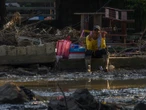 Suman 78 personas muertas por lluvias; inicia entrega de apoyos a damnificados