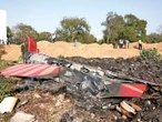 Recuperan una de las dos cajas negras del avión que se estrelló en India 
