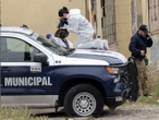 Comando somete a policías, destruye patrulla y balea a uniformado en Hidalgo