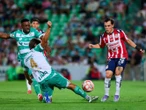 ¿Cuánto ofrecería Brujas a Chivas por Hugo Camberos? Esto es lo que sabemos