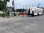 VIDEO: ICE detiene a 30 migrantes en 'megaredada' en una construcción en Florida
