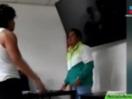 Dan de baja a maestro que fue golpeado por alumno en universidad de Hidalgo