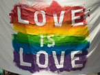 Empresas se bajan del Pride en Nueva York y el desfile se apoya en la gente