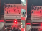 VIDEO: Aficionado cae de 30 metros tras campal en Copa Sudamericana
