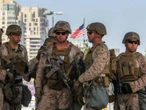 ¡Marines en las calles! Trump convierte su cumpleaños en desfile militar