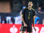 César Montes alza la voz como capitán del Tri