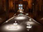 Hallan dañada la corona de Eugenia tras el espectacular robo en el Louvre