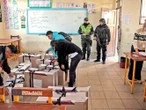Bolivia elige líder para era de derecha; elección presidencial