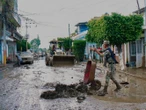 Disminuyen a 127 las comunidades incomunicadas por lluvias en cinco estados