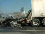 Video: Tráiler se incendia en autopista de Nuevo León