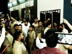 Joven de 15 años es rociada con gasolina y quemada en India