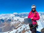 Suspenden rescate de alpinista rusa en el Pico Pobeda tras romperse una pierna
