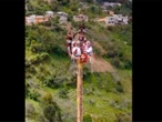¡Volvió a nacer! Caporal de voladores de Papantla casi cae desde 20 metros de altura