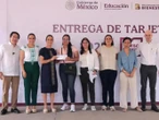 Entregan en Colima Tarjetas del Bienestar del programa La Escuela es Nuestra