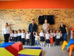 Inauguran Samuel García y Mariana Rodríguez jardín de niños en Juárez