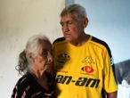 Muere abuelita que sobrevivió abrazada de su esposo durante inundación en Veracruz