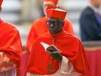 Sucesión papal: Cardenal Sarah, líder conservador, crítico de Francisco