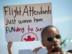 Air Canada cancela cientos de vuelos por huelga de tripulantes de cabina
