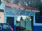 Maestra provoca intoxicación en alumnos tras rociar insecticida sobre un niño en Michoacán