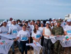 Mara Lezama da banderazo a la Estrategia Nacional de Limpieza de Playas en Quintana Roo