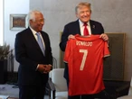 Trump recibe "camiseta de la paz", firmada por CR7