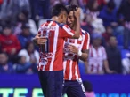 Chivas goza del Play-in tras imponerse a Puebla