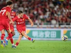 Fichaje millonario del Liverpool se estrena con gol en Japón