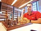 Ajedrez para invidentes: Iván Hernández, la mente que juega en la oscuridad