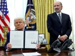 Trump: Los aranceles a México y Canadá "podrían subir" con el tiempo