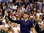 Jannik Sinner avanza en US Open con triple 6-1