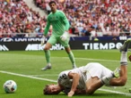 Alarma en el Real Madrid: Dean Huijsen se lesiona y es duda para el Clásico