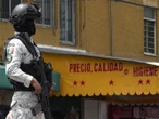 En Guerrero, caen tres personas con más de 2 mil 400 dosis de droga