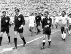 El castigo visible en el futbol; aparecen las tarjetas en el ‘70